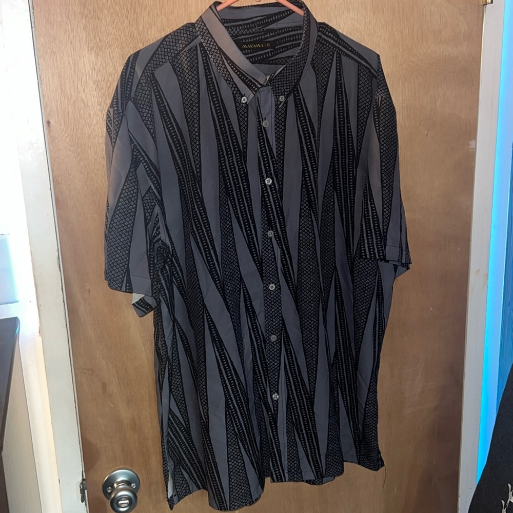 Manaola Men’s XL Button Down